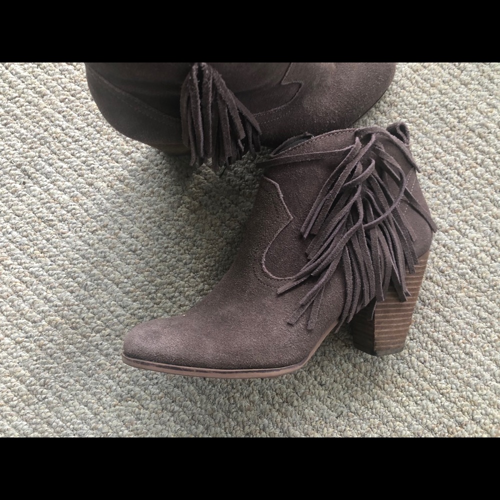 Steve Madden suede fringe booties